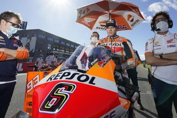 孙佳琪BMX小轮车世界杯摘银中国极限项目新周期实现重大突破